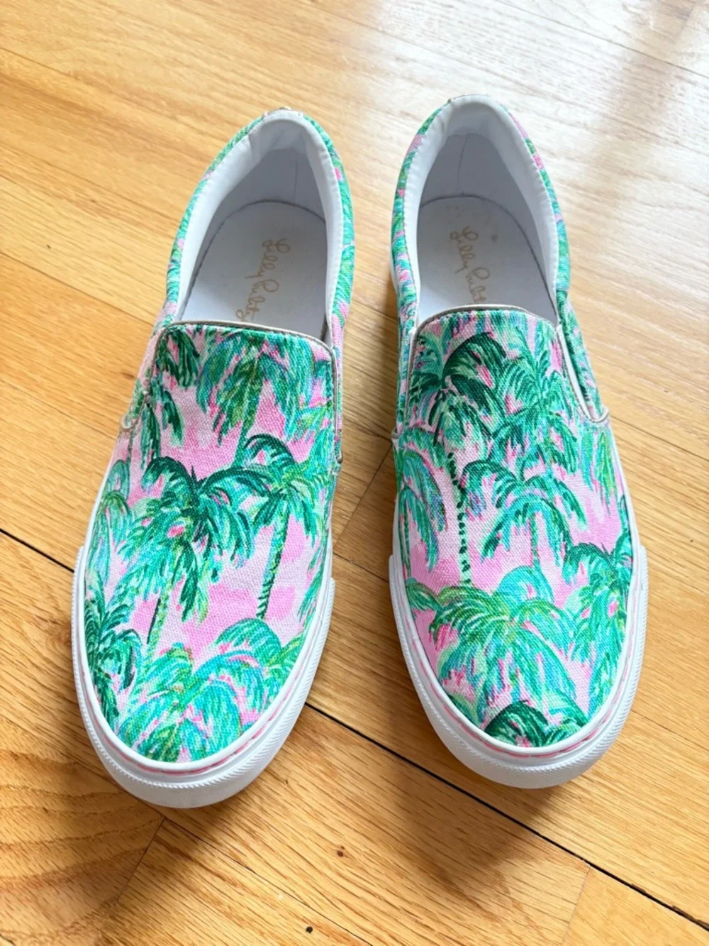 Lilly Pulitzer Julie Palm Tree Sneaker Size 8 - Picture 2 of 6